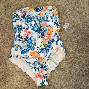 EUC Time and Tru size large strapless swimsuit white floral print - has straps